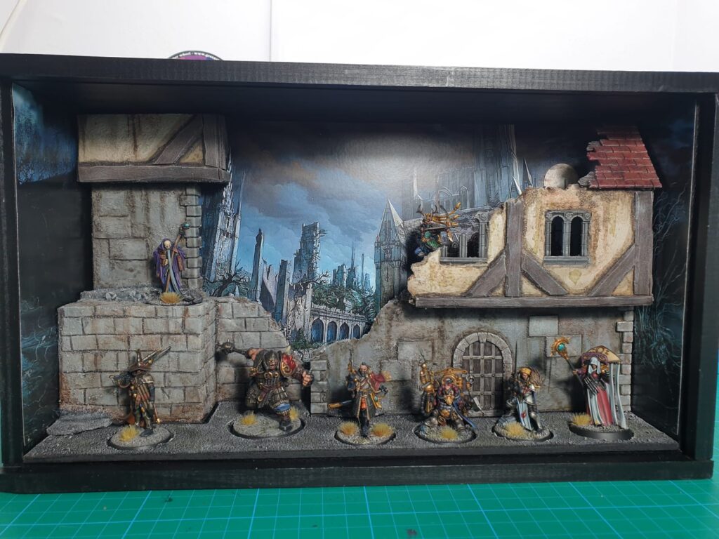 Hobby]Diorama/expositor heroes Warhammer quest cursed city. - ¡Cargad!